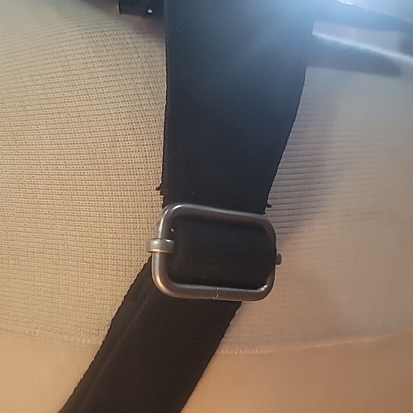 Bolongaro Trevor black belt purse or travel pack - Picture 5 of 9